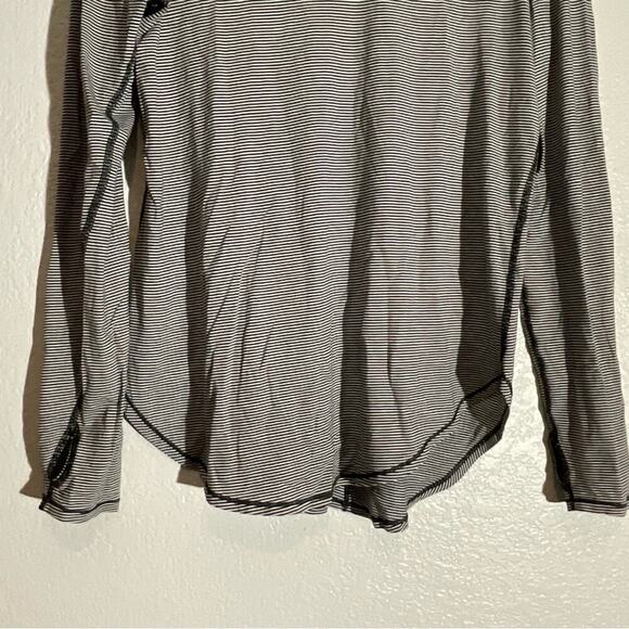 Lululemon Yogini 5 Year Long Sleeve Tee - Picture 4 of 10